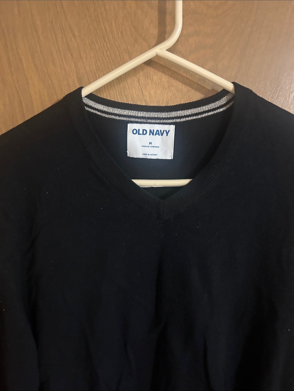 Old Navy Men’s Black V-Neck Pullover Sweater